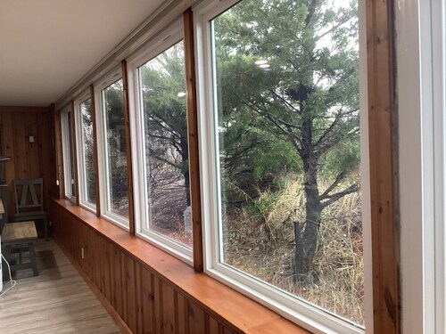 3 Br Cottage right on beach - Beautiful view of beach/water - Pets welcome!