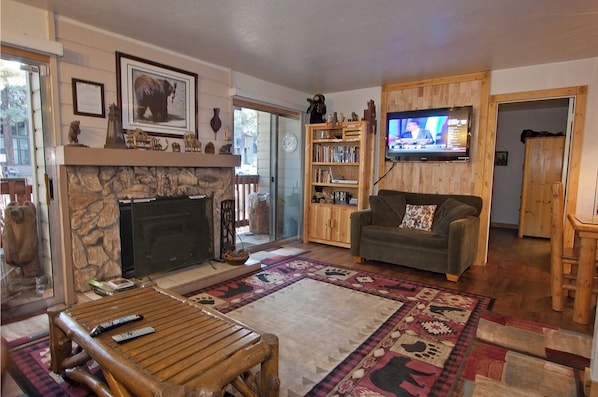 Smart TV, fireplace, video games, DVD player