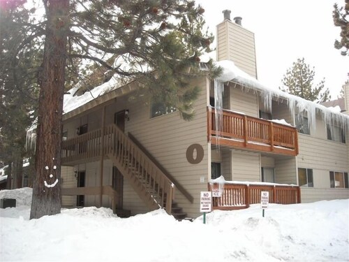 Beeindruckend!! Mammoth Escape $ 60 / Sommernacht & $ 95 / Winternacht!  : 0)