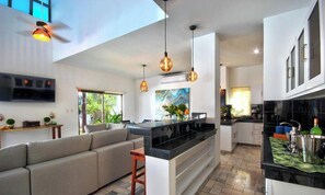 Interior - Oceanfront Luxury Home Wifi 4 Smart TV'S Pool & Spa  (Puerto Morelos)