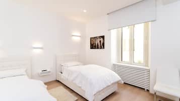 7 Schlafzimmer, Zimmersafe, BĂŒgeleisen/BĂŒgelbrett, Reisekinderbett