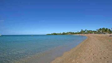 Beach nearby, sun loungers