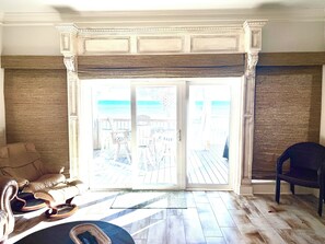 Smart TV, DVD player