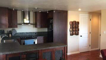 微波炉、洗碗机、茶具/咖啡用具、厨具/餐具