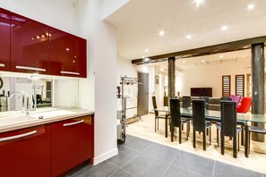 Dining - Les Quais – Riverside Paris, Family Flat Near Notre-Dame (Paris)