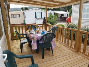 Comfort stacaravan | Terras