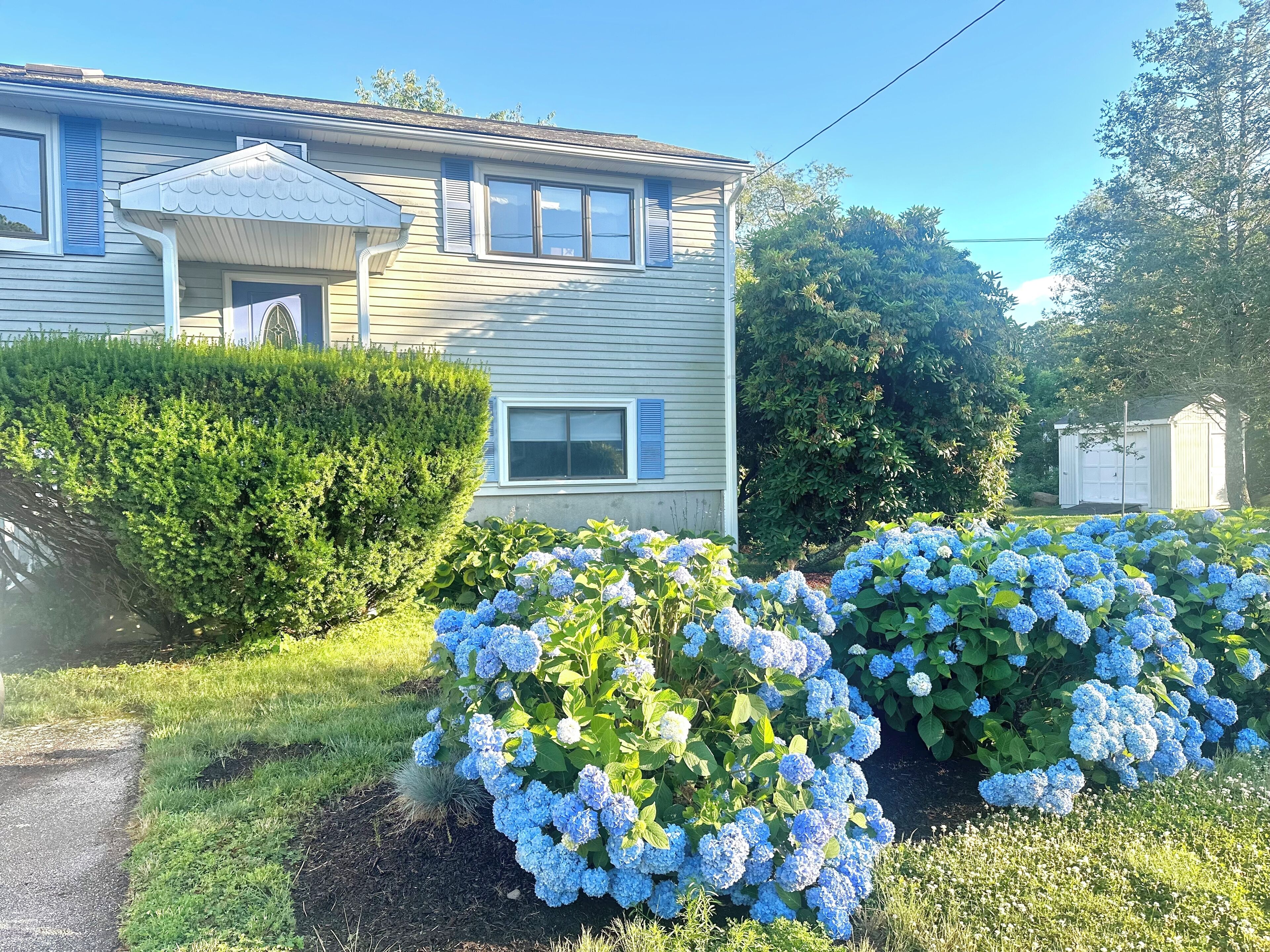 4BR Coastal Cottage with Private Beach and Private Beachside parking 