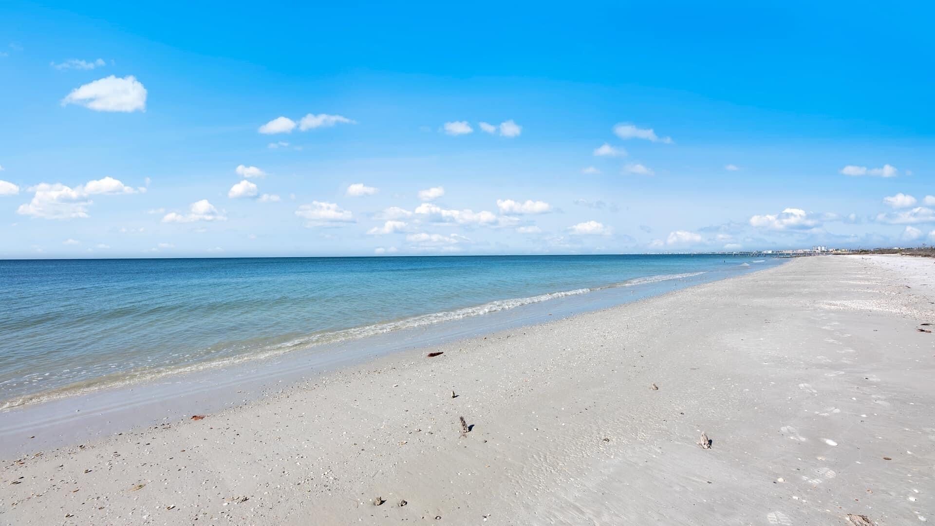 På stranden och strandhanddukar