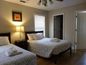 7 bedrooms, desk, iron/ironing board, WiFi