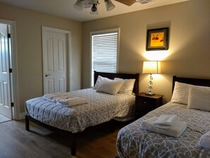 7 bedrooms, desk, iron/ironing board, WiFi