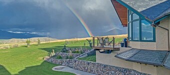 Private Guest Suite, "Hilltops II"