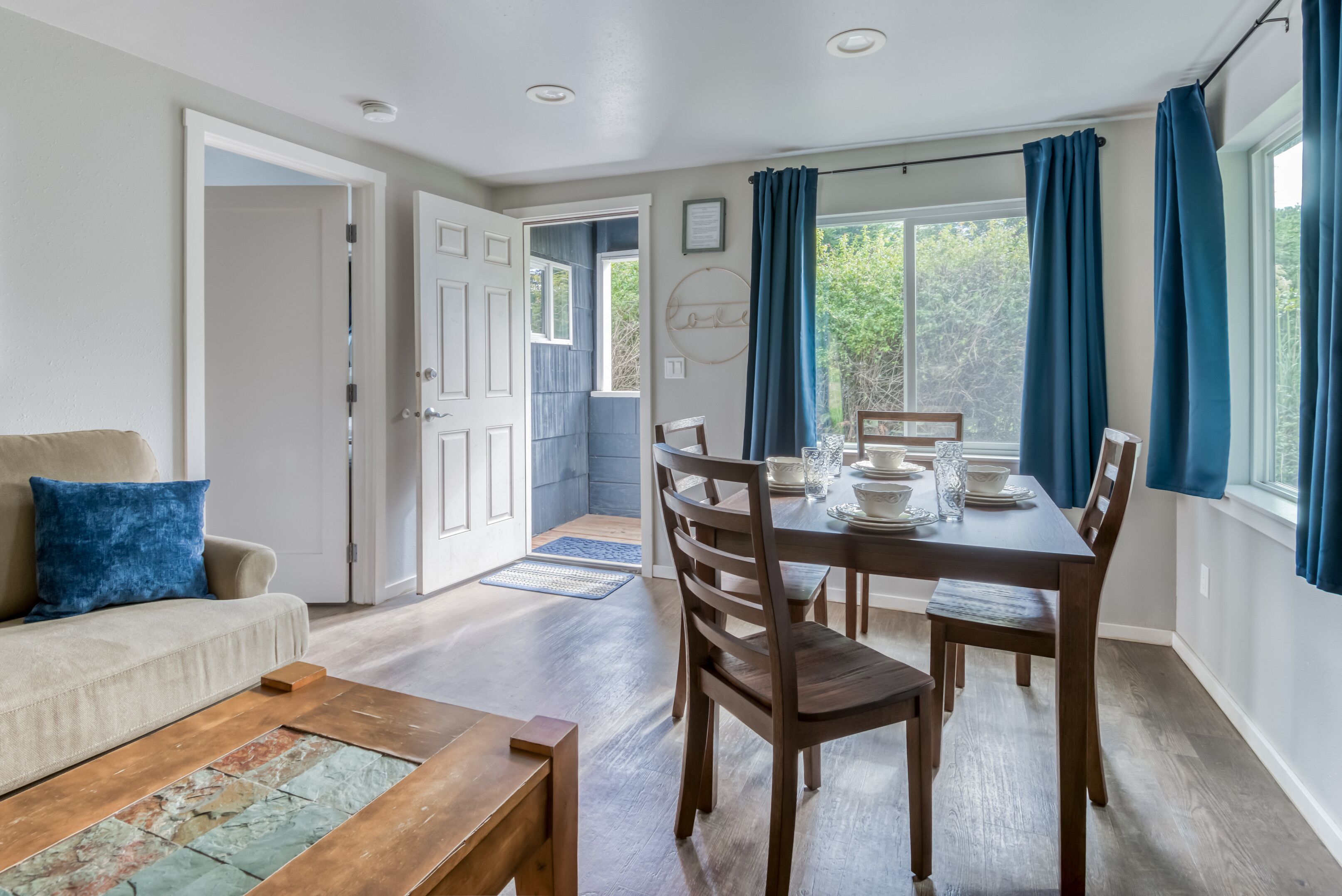 Surf Haven Unit B W/ Fire Pit Walking Distance To Surfing Beaches - Newport, OR