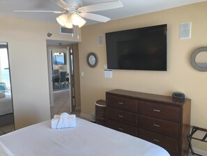 3 bedrooms, iron/ironing board, free WiFi, bed sheets - Windward Pointe 601, Orange Beach, AL Gulf Front Beach Condo East Corner Balcony (Orange Beach)