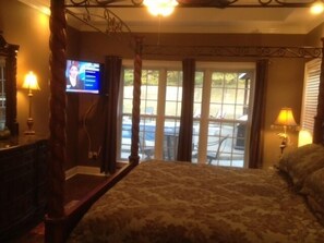 5 bedrooms, iron/ironing board, WiFi, bed sheets - Luxury 5BR Poolhouse Retreat Executive Haven Near xAI Colossus / Memphis (Horn Lake)