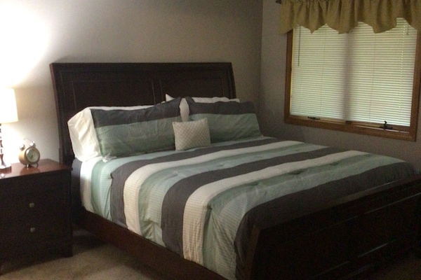 Master with king bed