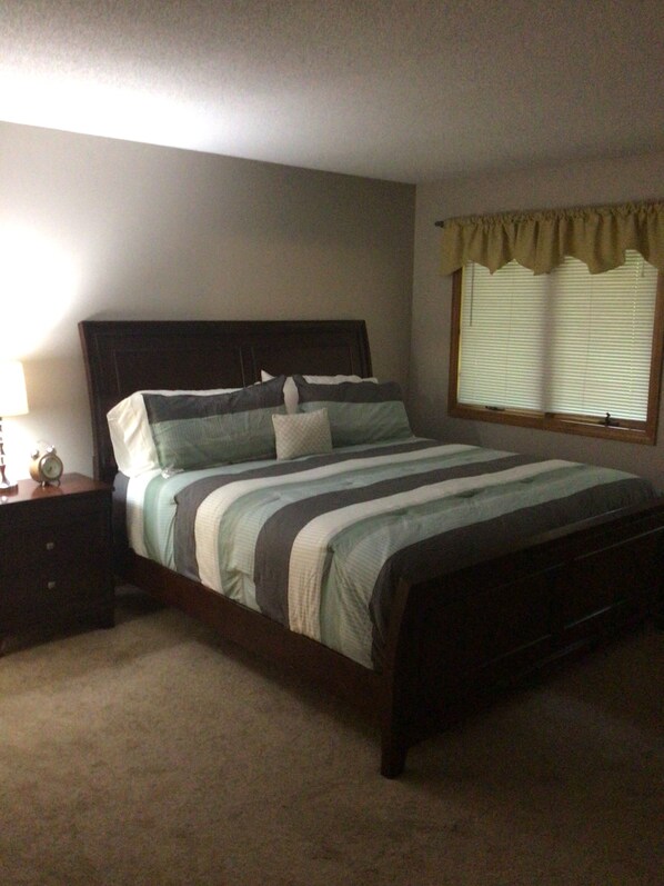 3 bedrooms, iron/ironing board, free WiFi, bed sheets