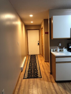 Interior - 3 Bedroom 2 bath Condo in N. Conway, In a quiet, family friendly neighborhood. (North Conway)