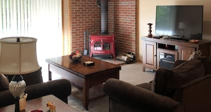 3 Bedroom 2 bath Condo in N. Conway, In a quiet, family friendly neighborhood.