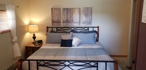 2 chambres, fer et planche à repasser, lit parapluie, Wi-Fi gratuit