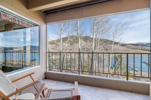 Lakefront Mountain Condo