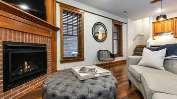 智能電視、壁爐