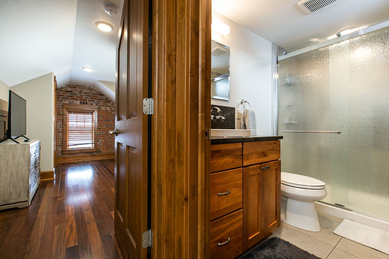 淋浴設備、風筒、提供毛巾、番梘