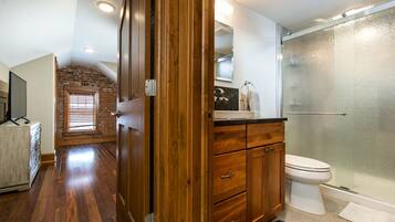 淋浴設備、風筒、提供毛巾、番梘