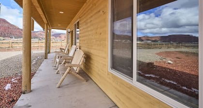 Die Sunset Cabin - 2 Schlafzimmer, 2 Badezimmer, voll ausgestattete Küche, Living & W / D. Schlaf 6,