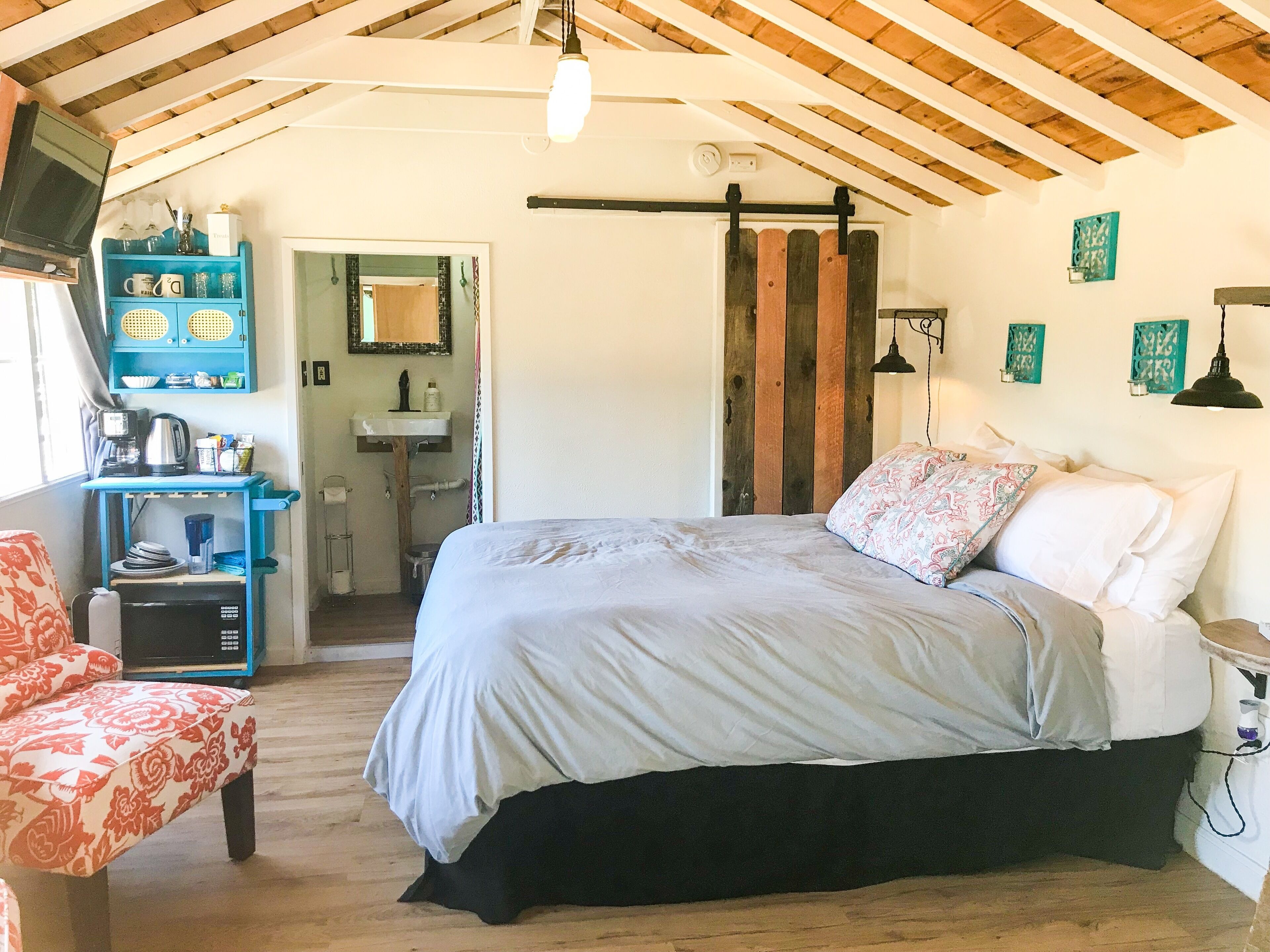 Spring Suite in Cambria