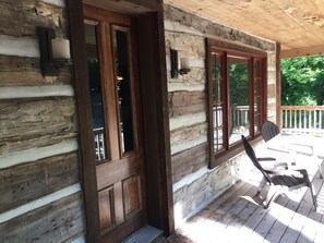 Exterior detail - Cabin With Modern Kitchen, Fireplace, Porch! 20% weekly discount Feb-Apr! (Fish Creek)