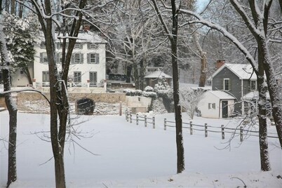 Cottage on Historic Gentleman's Farm