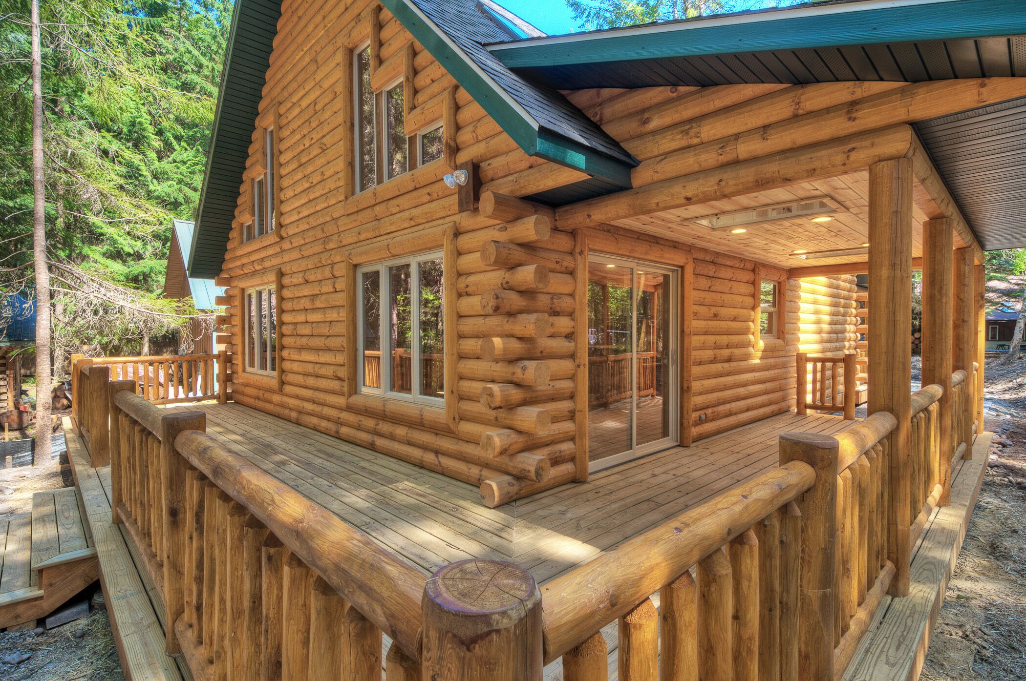 The perfect deck for cooking, relaxing and enjoying time together.