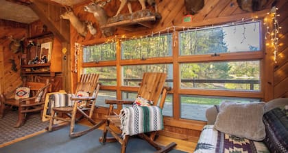 ALPINE METTÄKÄMPÄLLE sarjat 300 KAUNIS hehtaarin retkeilyreitit, POND näkymät