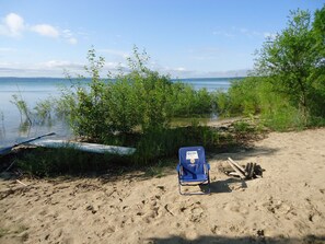 På stranden og strandhåndklær