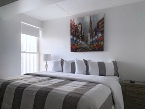 2 chambres, bureau, fer et planche à repasser, accès au Wi-Fi (inclus)