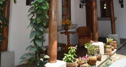 Charming Colonial house with the comforts of a modern home.