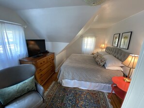 3 chambres, fer et planche à repasser, Wi-Fi, draps fournis