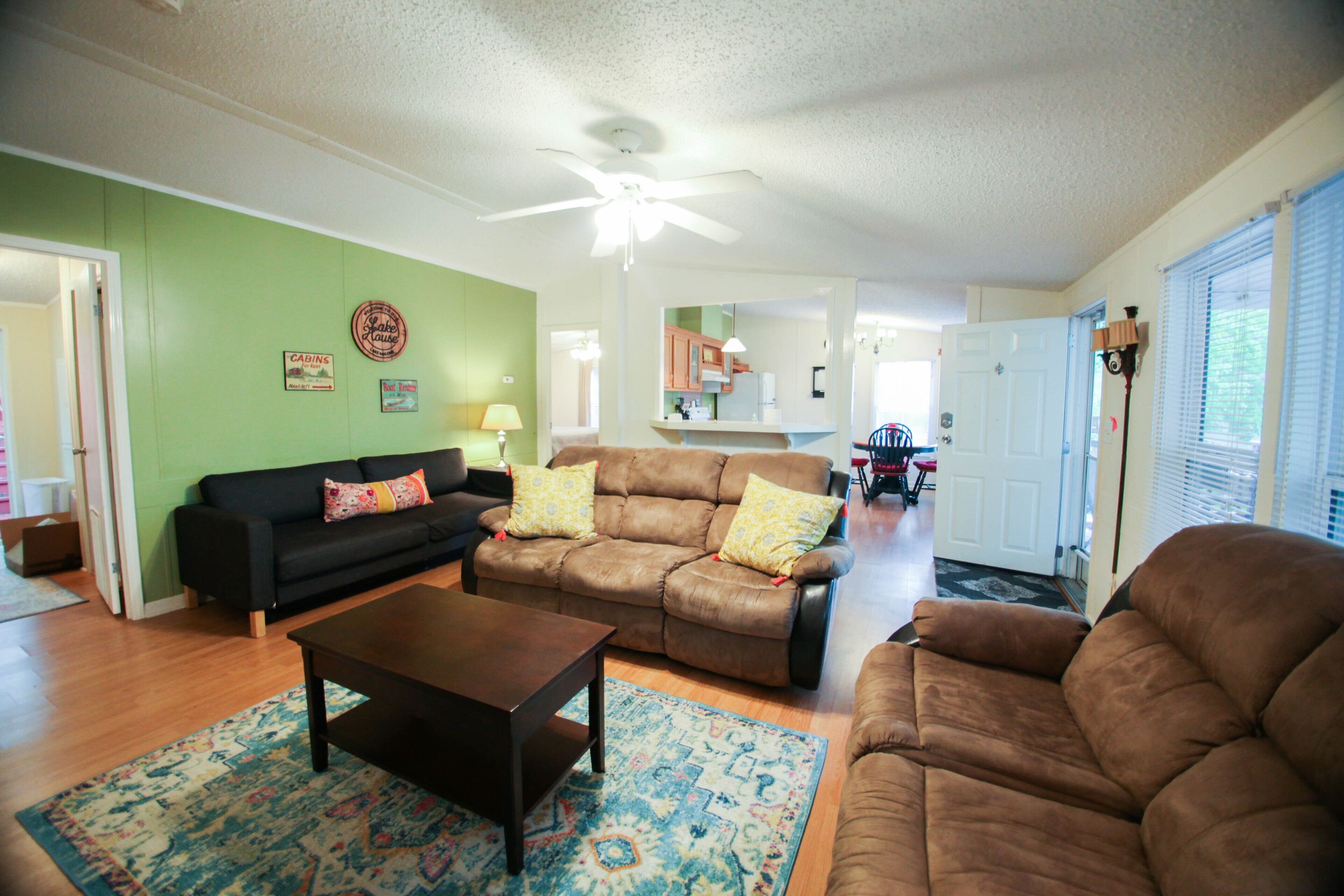 Téléviseur, foyer, lecteur de DVD