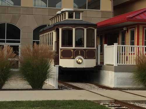 Charming,Cozy, Cottage - French Lick Quarters - Walk Casino/Resort, Pubs, Etc