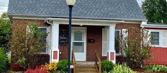 Charming,Cozy, Cottage - French Lick Quarters - Walk Casino/Resort, Pubs, Etc