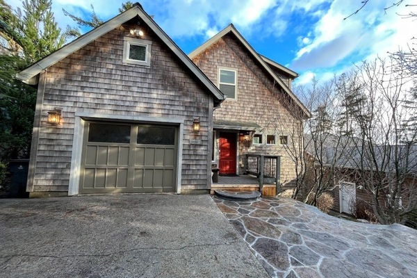 Welcome to Sylvan Ray Manzanita