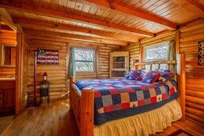 4 dormitoris, escriptori i planxa i posts de planxar 