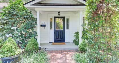 Viehättävä, täysin kalustettu talo. Nauti lämmin 2020 talvi! Erityinen kuukausikorko.