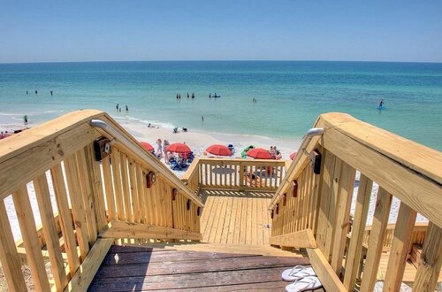 A Piece of Beach Paradise - Gorgeous 2 Bedroom Beach Condo!