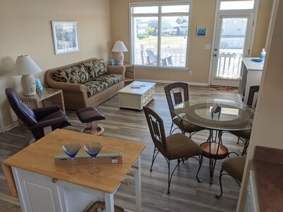 On Sunset Beach Island 1 Bedroom Condo sleeps 4 Water view! Unit 1 