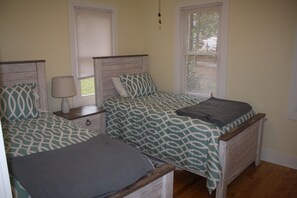 2 soverom, strykejern/-brett, internettilgang og sengetøy