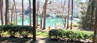 20 Minutes to Clemson - Remodeled 4 BR/3 BA Waterfront