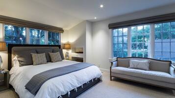 4 bedrooms, iron/ironing board, travel crib, WiFi