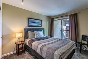 2 bedrooms, desk, iron/ironing board, free WiFi