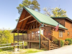 Exterior - Best Mt Views! 3 K Suites on 3 Levels! HOT TUB, ARCADE,
BILLIARDS! Open 5/13-17! (Gatlinburg)